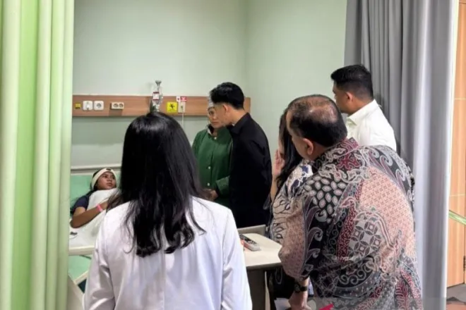 Wapres Gibran kunjungi siswi yang bermasalah dengan menu MBG di Karo