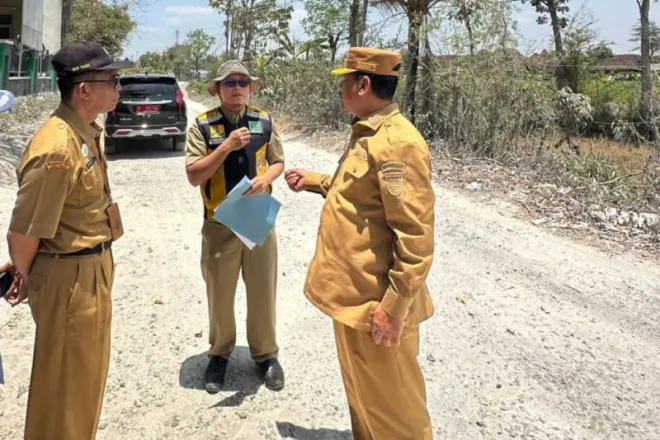 Pemkab Rembang menganggarkan Rp25,2 miliar untuk perbaikan jalan