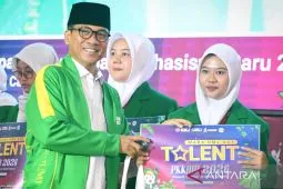 Mendes ajak mahasiswa jadi pengusaha guna kembangkan potensi desa