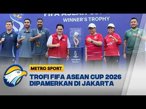 Jakarta Sambut FIFA Asean Cup 2026! Trophy Tour dan Giant Ball Parade Meriahkan CFD - [Metro Sport]